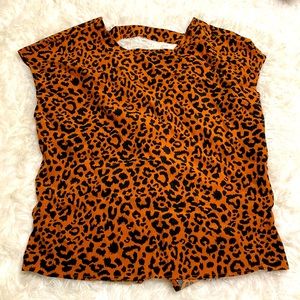 Open back leopard print shirt